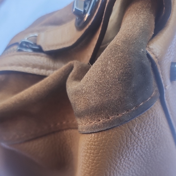 Coach Leather Shoulder Bag in Tan - Picture 3 of 13